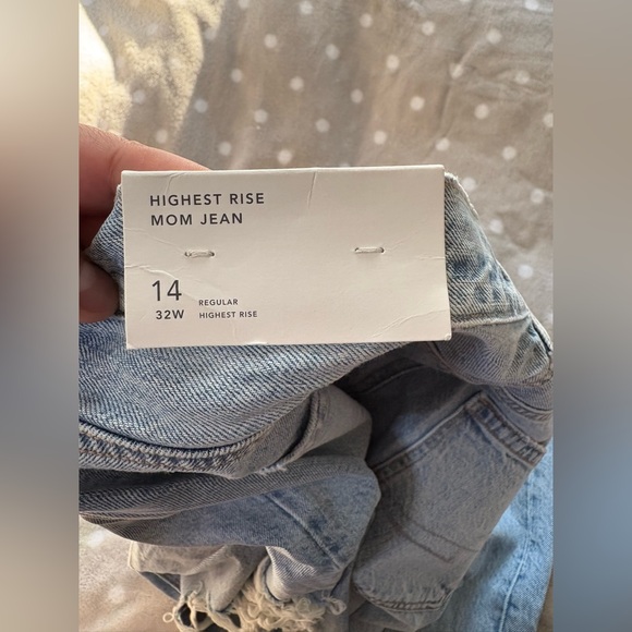 American Eagle Highest Rise Mom Jeans - Picture 7 of 7